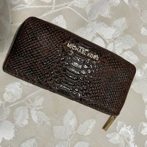 Michael kors wallet